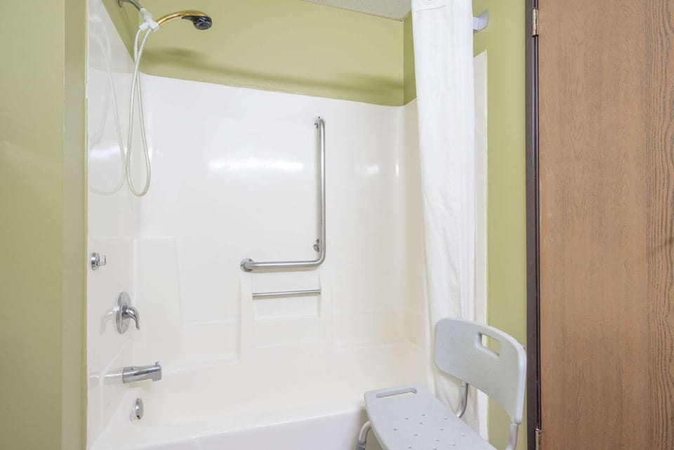 Bathroom, Photo of the whole room, On site