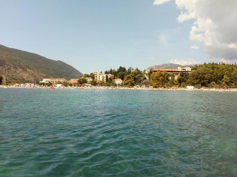 Neighbourhood, Beach