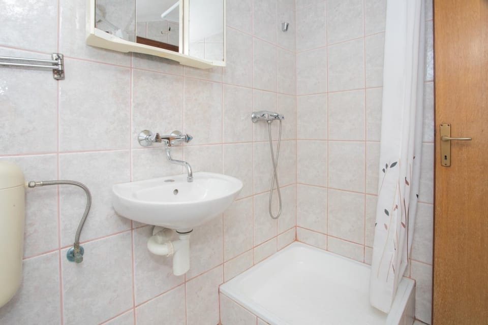 Apartmani Jarak Apartment in Šibenik-Knin County, Croatia