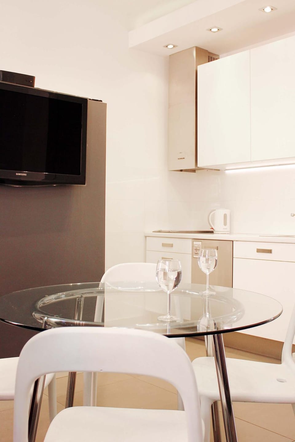 TV and multimedia, Dining area