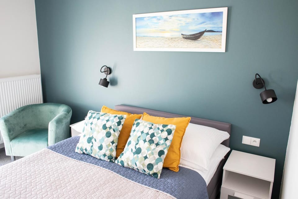 Photo of the whole room, Decorative detail