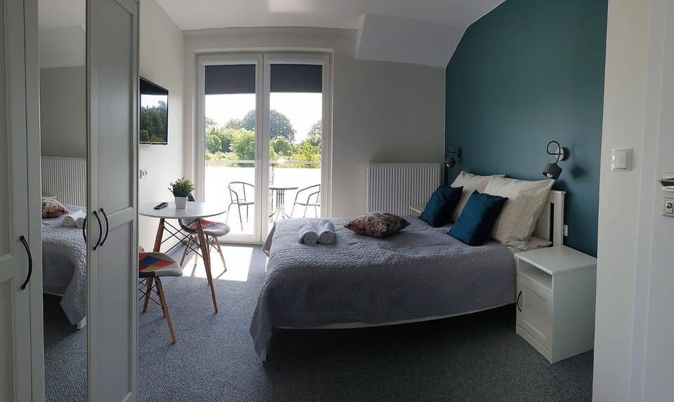 Bed, Other, Photo of the whole room, Decorative detail, Bedroom, Garden view, Street view