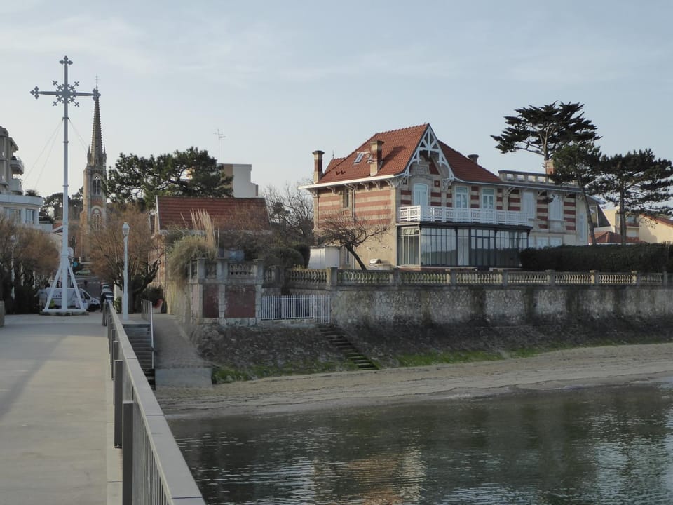 21 rue Thomas Illyriscus Apartment in Arcachon
