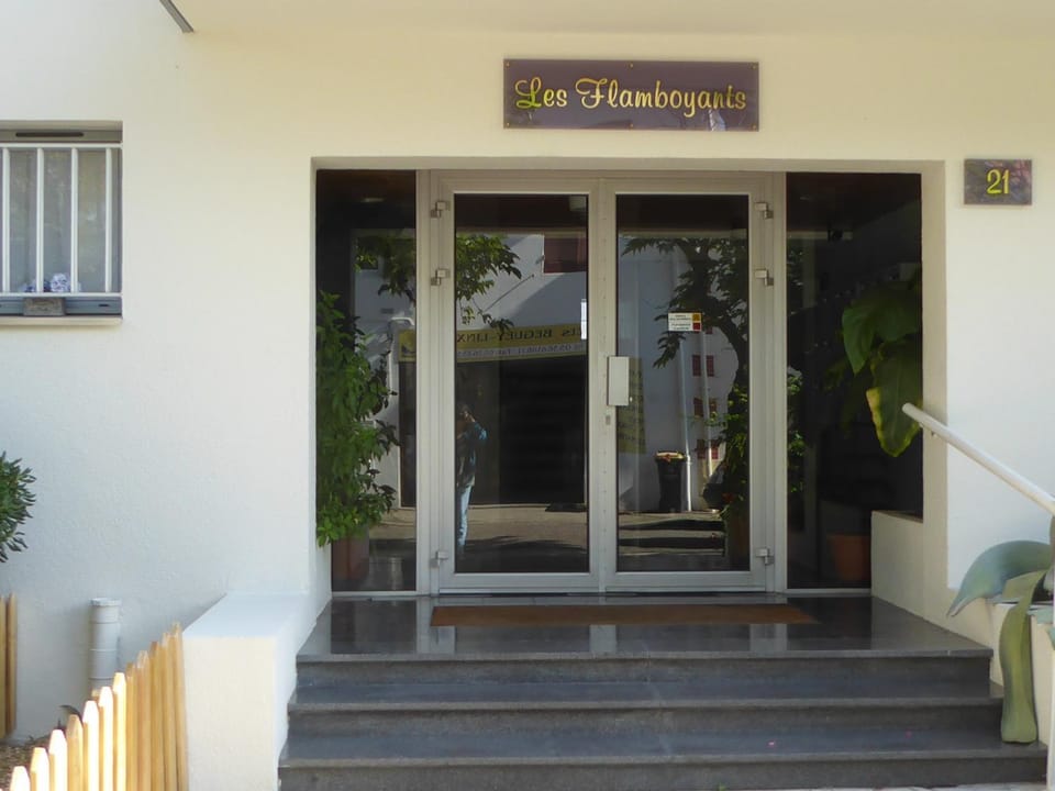 Facade/entrance
