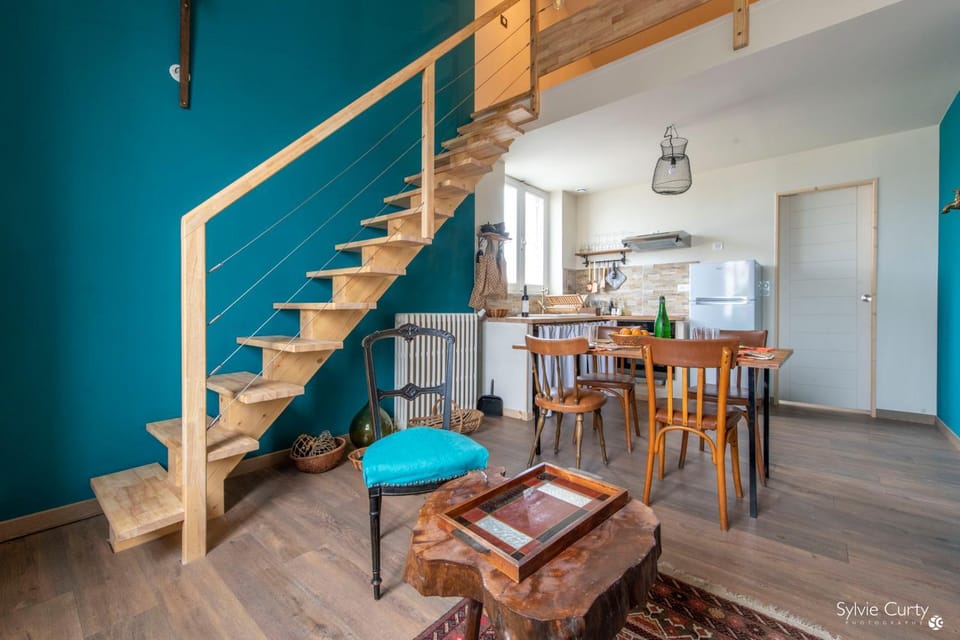 Kitchen or kitchenette, Living room, Dining area