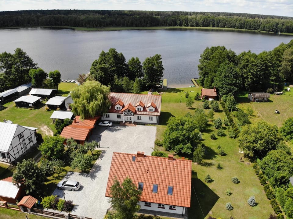 Bird's eye view, Lake view