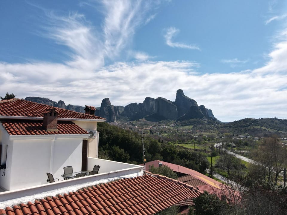 Balcony/Terrace, Mountain view