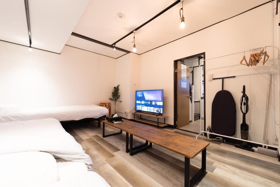 TV and multimedia, Living room, Evening entertainment