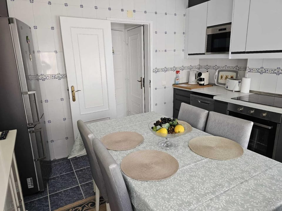 Two bedroom apartment, two minutes from the beach Apartment in Nazaré