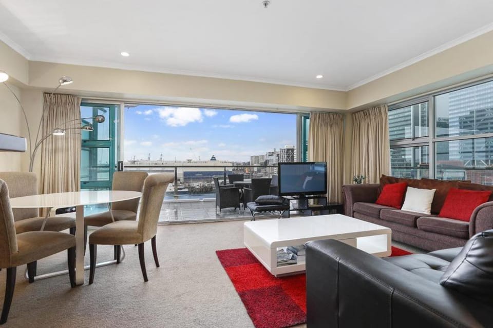 Princes Wharf Waterfront 2 Bedrooms Apartment Viaduct CBD Apartment in Auckland