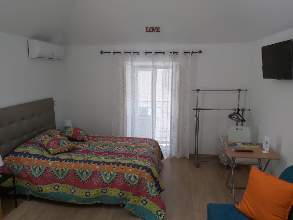 Tipico Romântico II Apartment in Setúbal Municipality