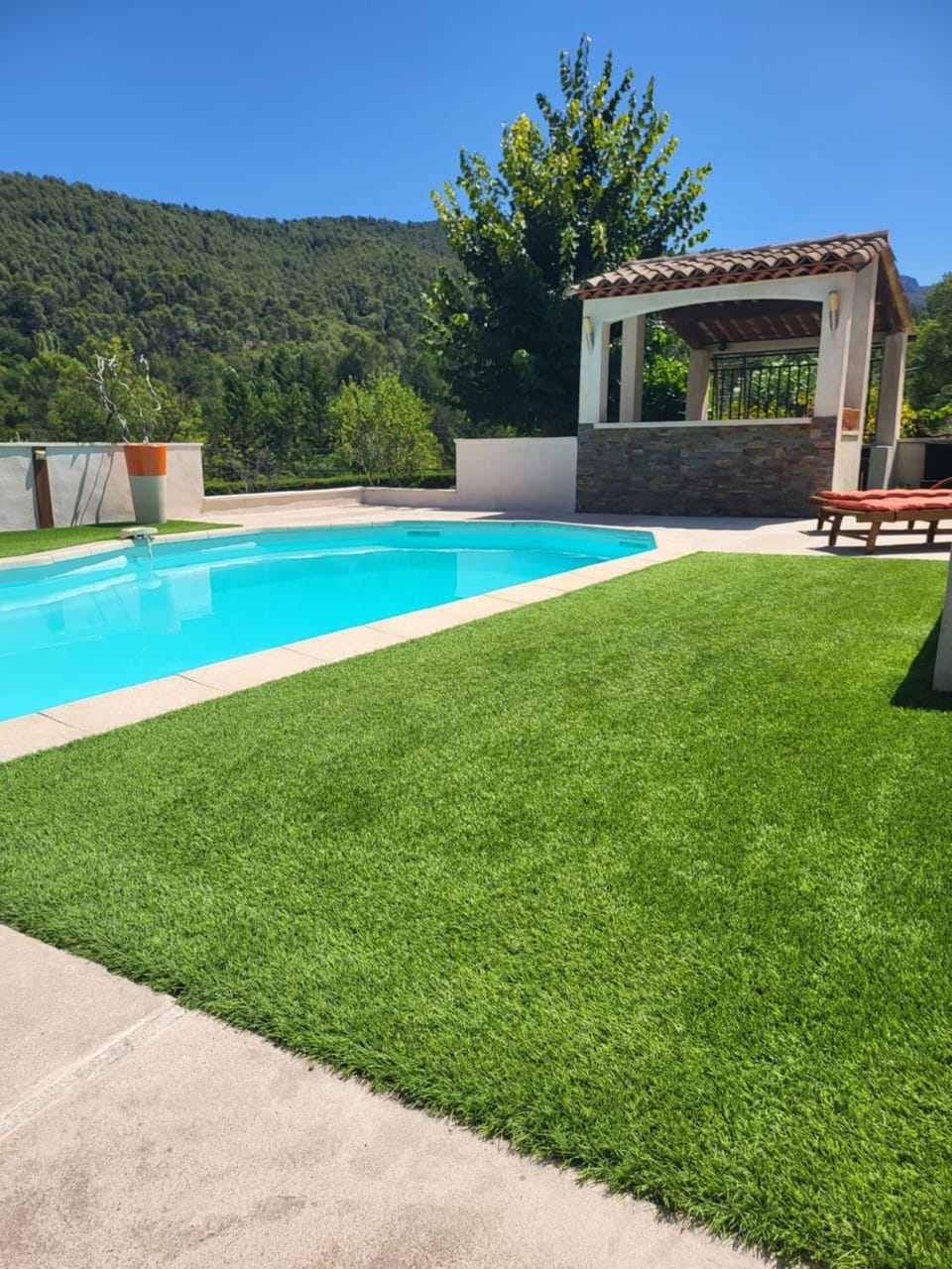 Swimming pool, Swimming pool