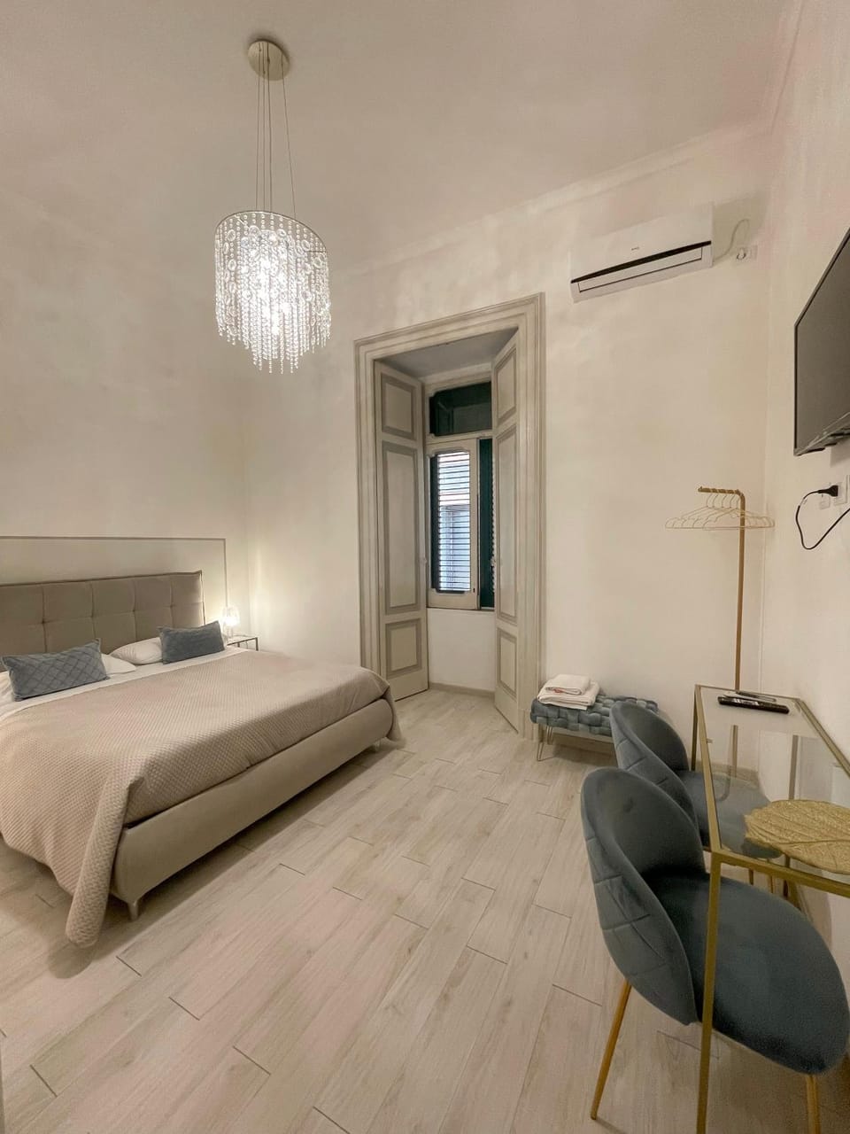 Salerno Center House- Corso Vittorio Emanuele- 2 camere- vicino Stazione Apartment in Salerno