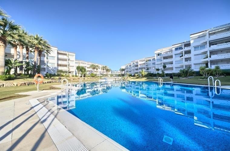 Beach Front apartment in Puerto Banus Apartment in Marbella