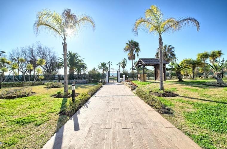 Beach Front apartment in Puerto Banus Apartment in Marbella
