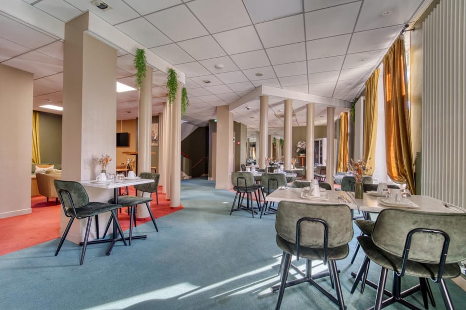 Banquet/Function facilities, Decorative detail, Seating area