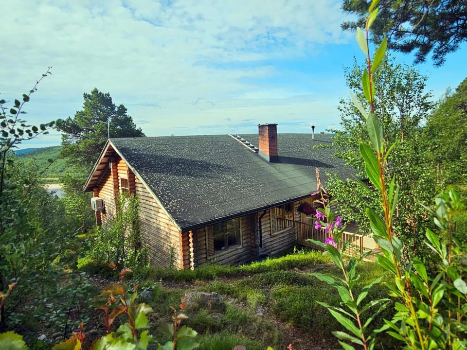 Property building, Day, Natural landscape, Other