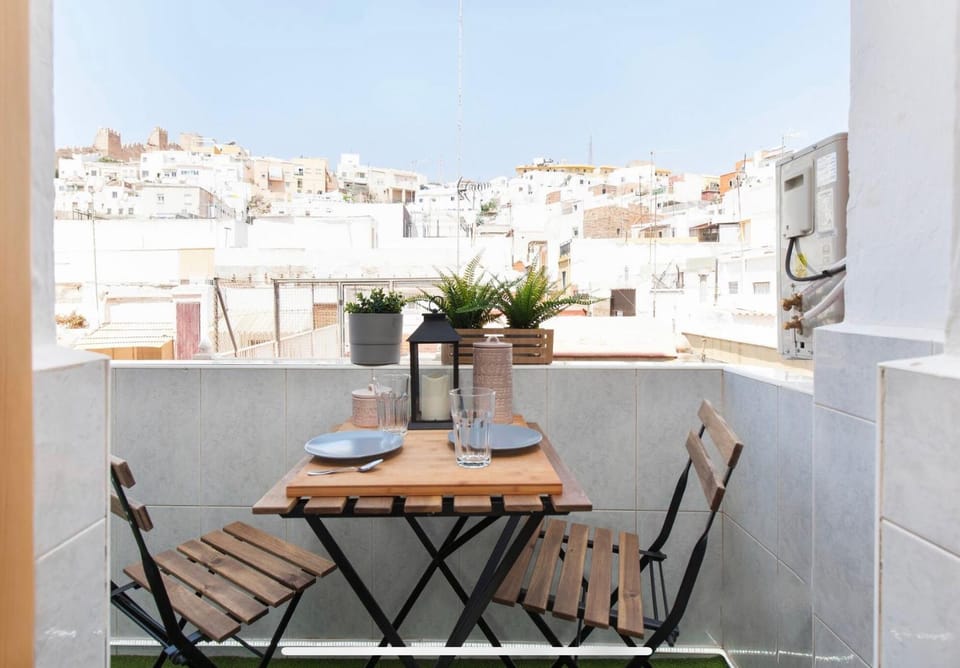 Balcony/Terrace, City view, Landmark view, Street view