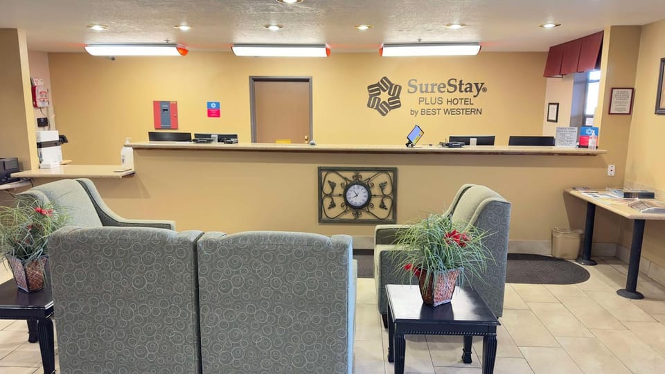 Lobby or reception, Lobby or reception