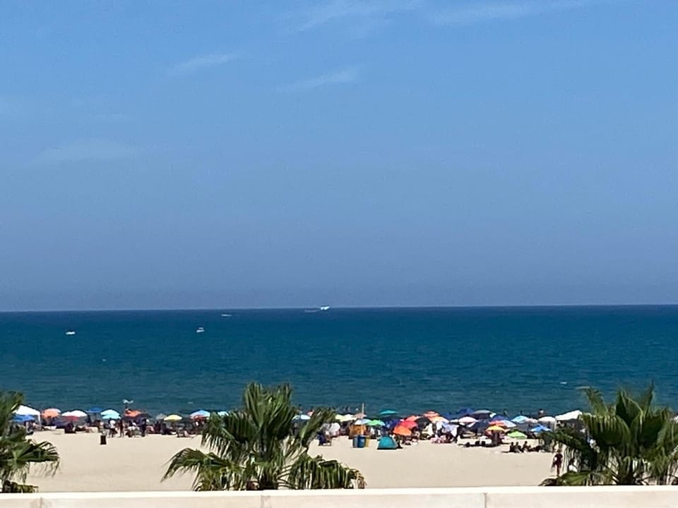 Day, Natural landscape, Beach, Sea view, sunbed