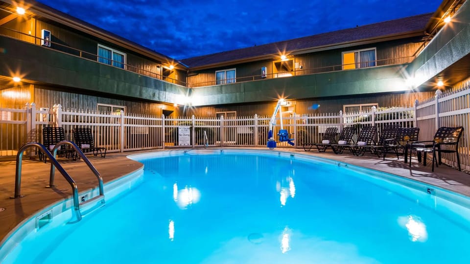 On site, Pool view, Swimming pool