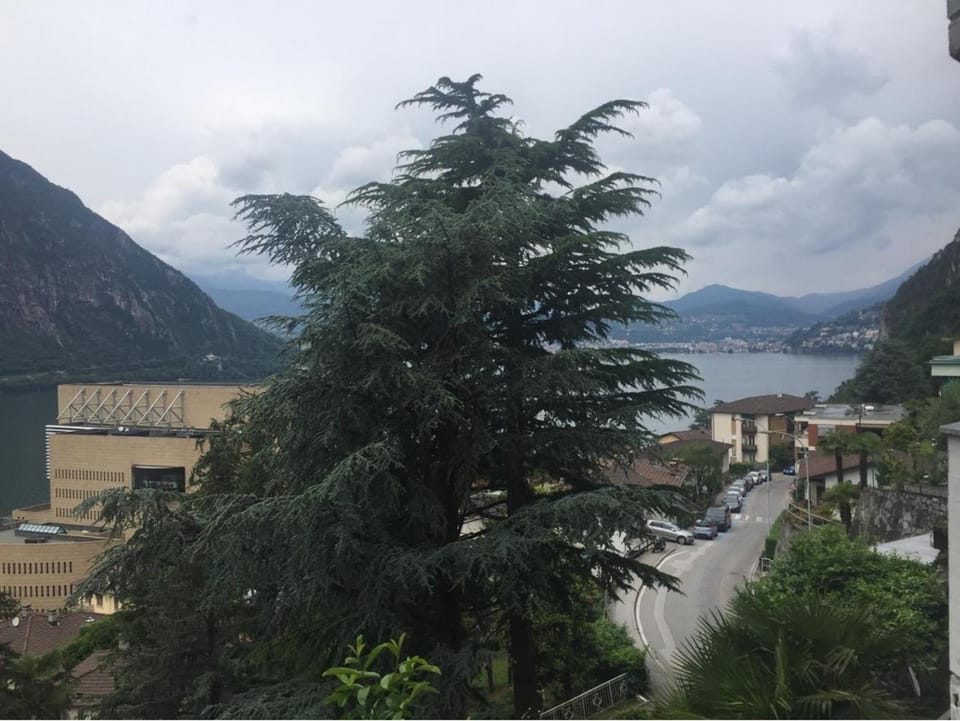 Nearby landmark, Lake view, Mountain view