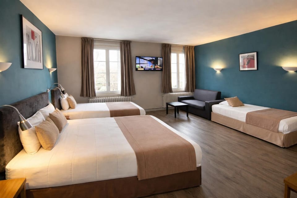 TV and multimedia, Photo of the whole room, Seating area