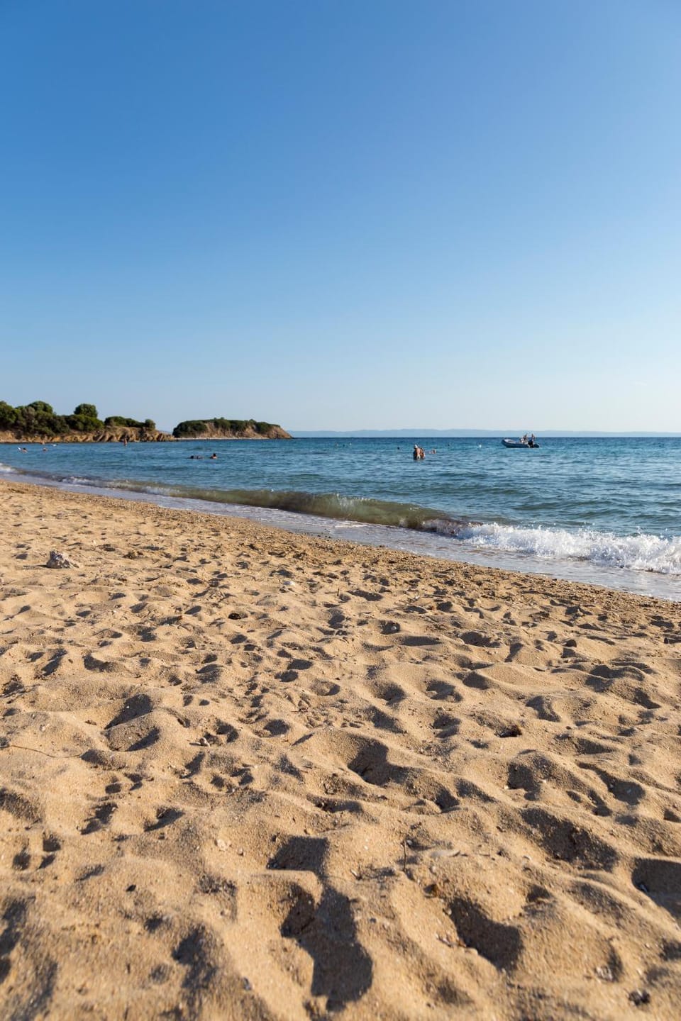 Villa Kristin 2 - 2min walk to Great Sandy, Shallow beach Villa in Halkidiki