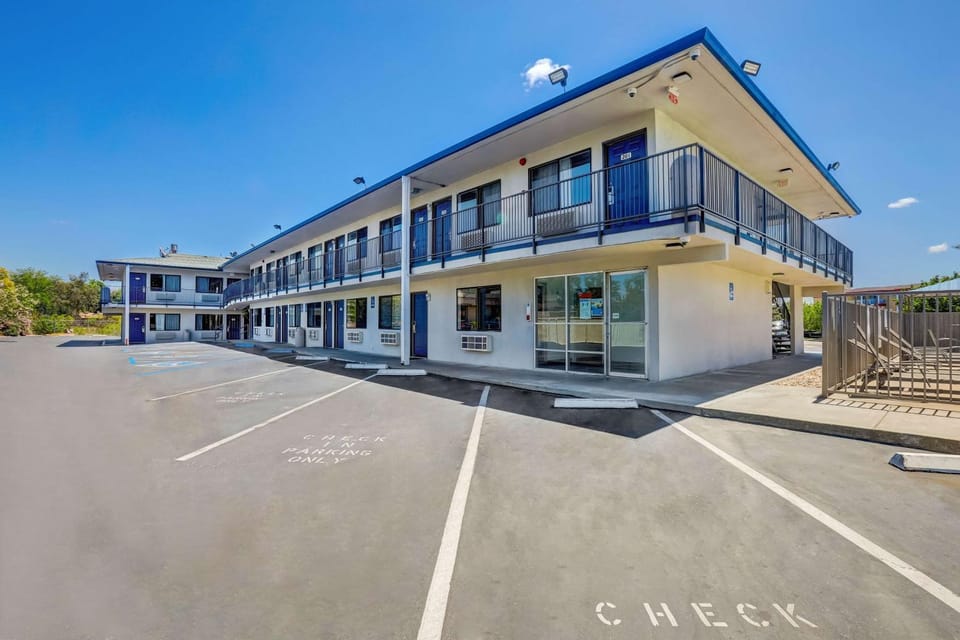 Property building, On site