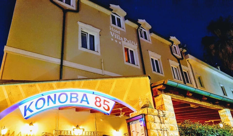 Property building, Property logo or sign