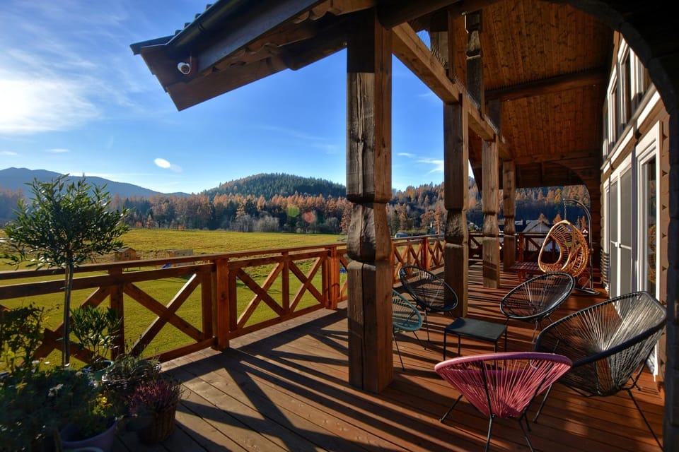 Balcony/Terrace, Mountain view