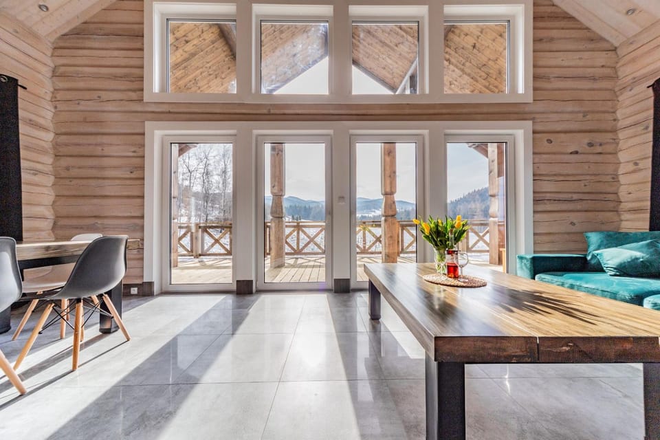 Balcony/Terrace, Living room, Mountain view