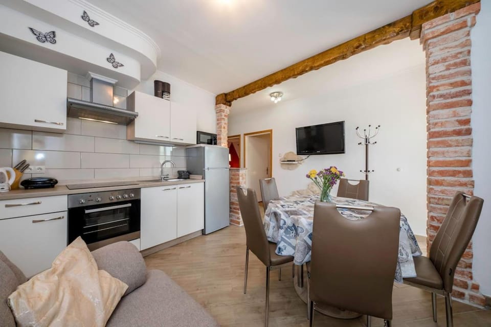 Apartman Larissa Apartment in Lika-Senj County