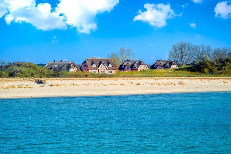 Strandhaus "Oie" in Lobbe mit Meerblick, Kamin, Sauna Villa in Mecklenburg-Vorpommern, Germany