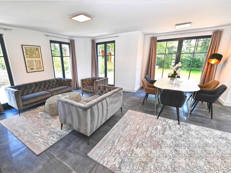 Living room, Seating area, Dining area