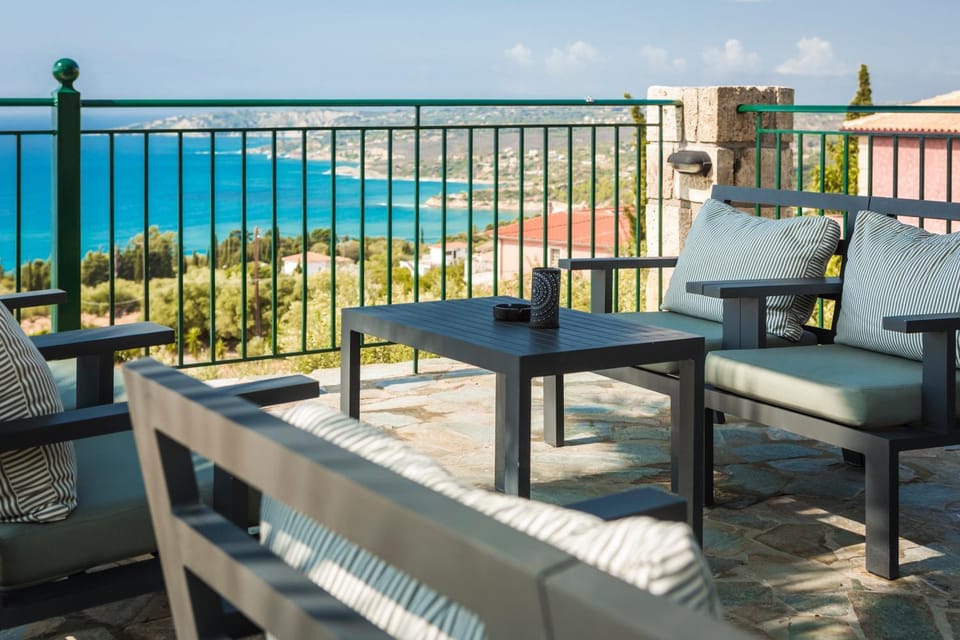 Patio, Balcony/Terrace, Mountain view, Pool view, Sea view, Swimming pool