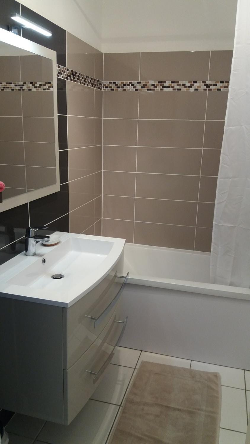 Shower, Bathroom