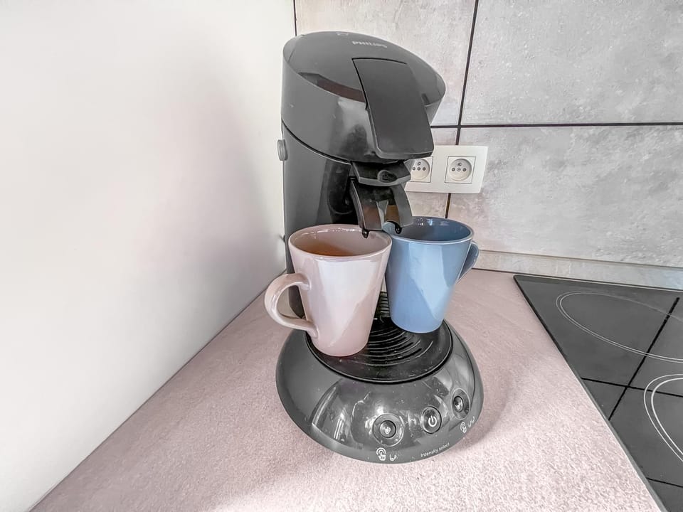 Coffee/tea facilities, Kitchen or kitchenette