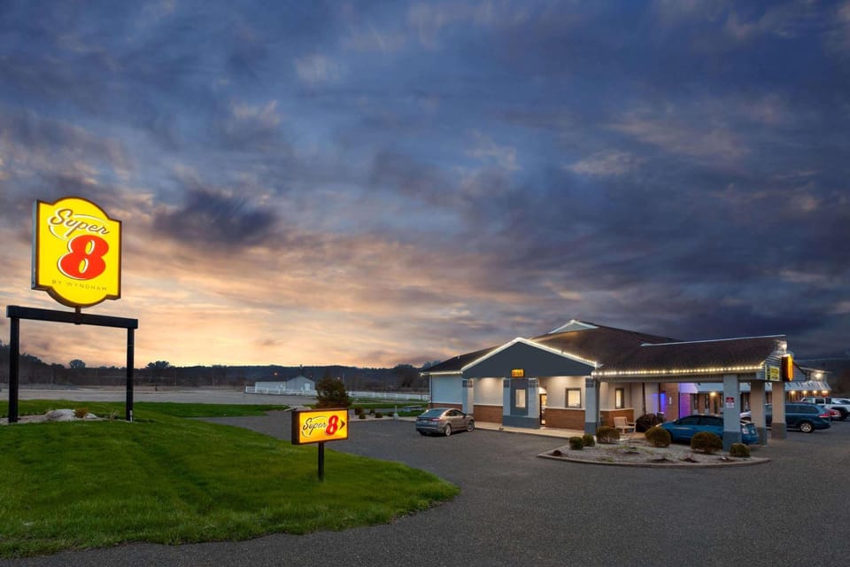 Property building, On site, Time of day, Sunset