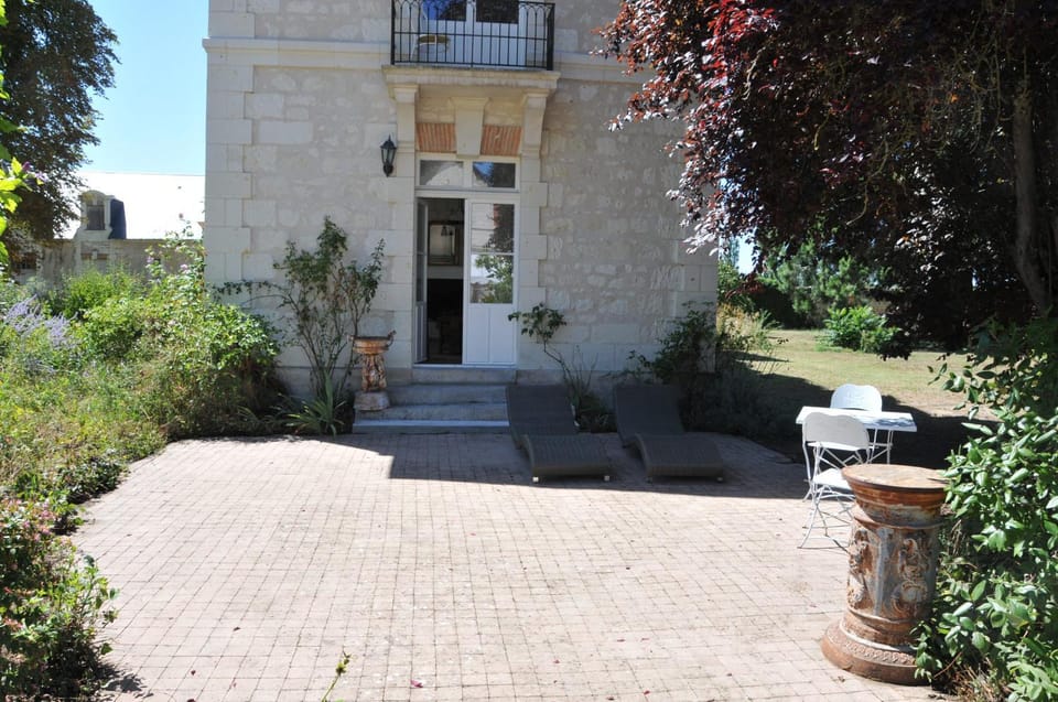 La Terrasse de L'Orangerie du Château - Art Nouveau - GITE 2 Personnes Apartment in Pays de la Loire
