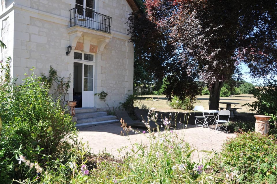 La Terrasse de L'Orangerie du Château - Art Nouveau - GITE 2 Personnes Apartment in Pays de la Loire