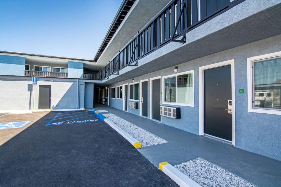 Property building, On site