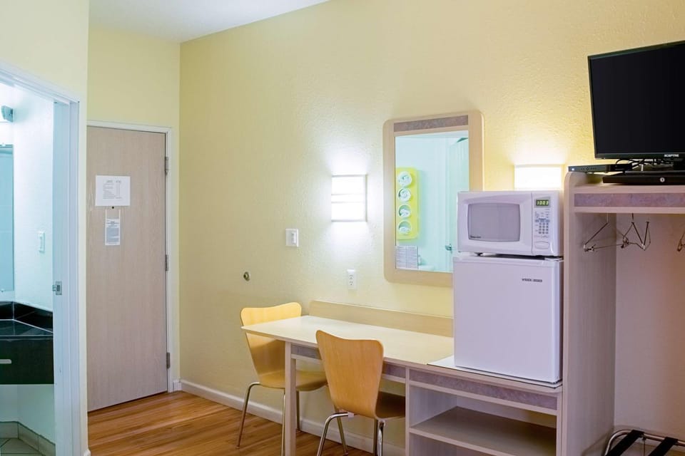 Photo of the whole room, On site