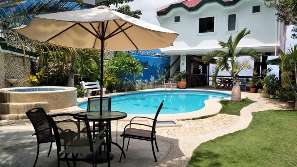 Love's Beach & Dive Resort Resort in Central Visayas