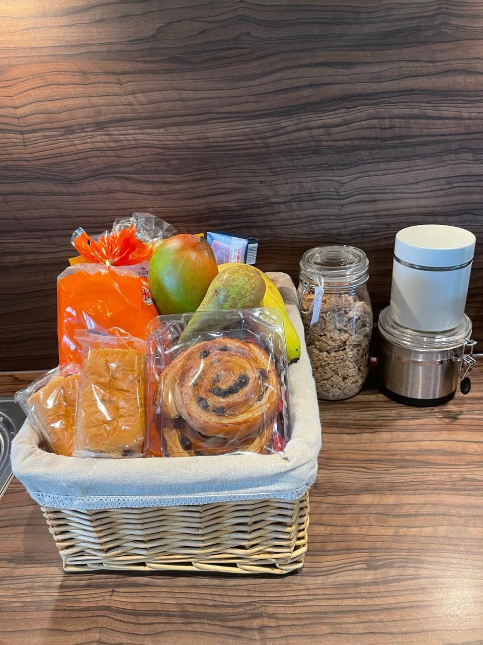 Self Contained Studio Rumbling Bridge Apartment in Scotland