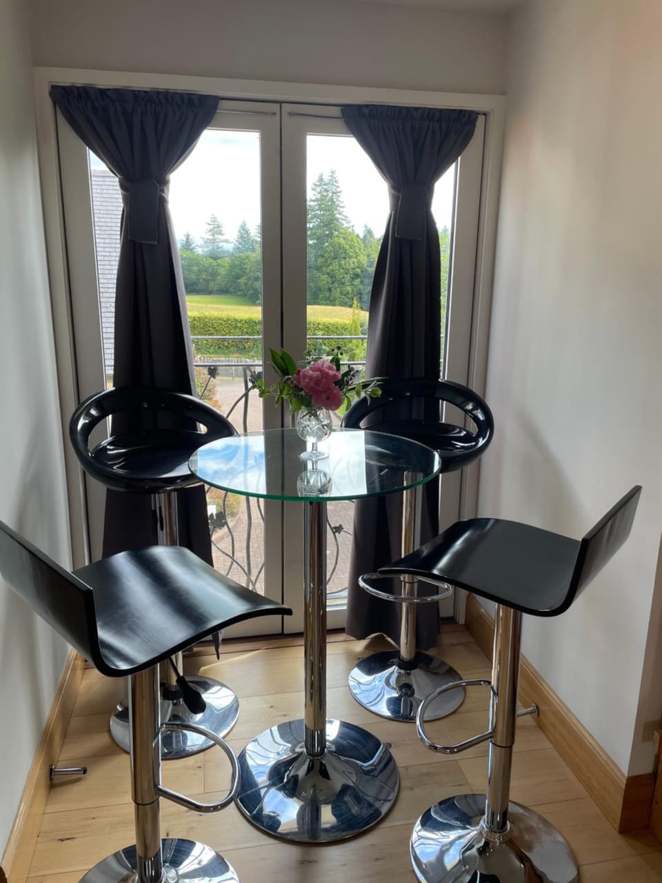 Self Contained Studio Rumbling Bridge Apartment in Scotland