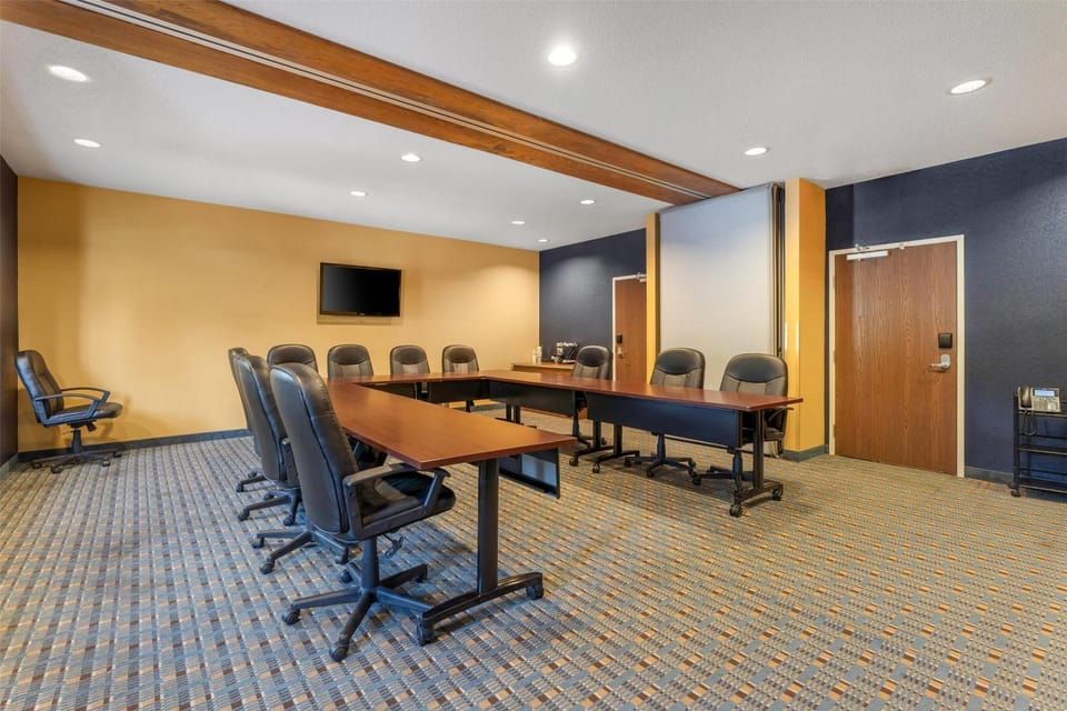 Meeting/conference room