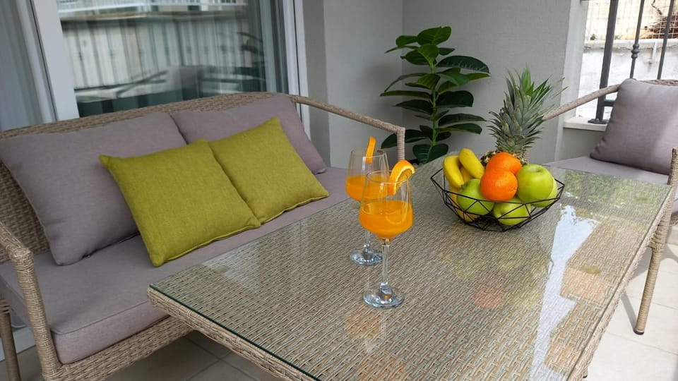 Balcony/Terrace, Dining area