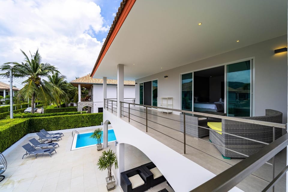 Modern 4 Bedroom Pool Villa in Good Location VY Villa in Nong Kae