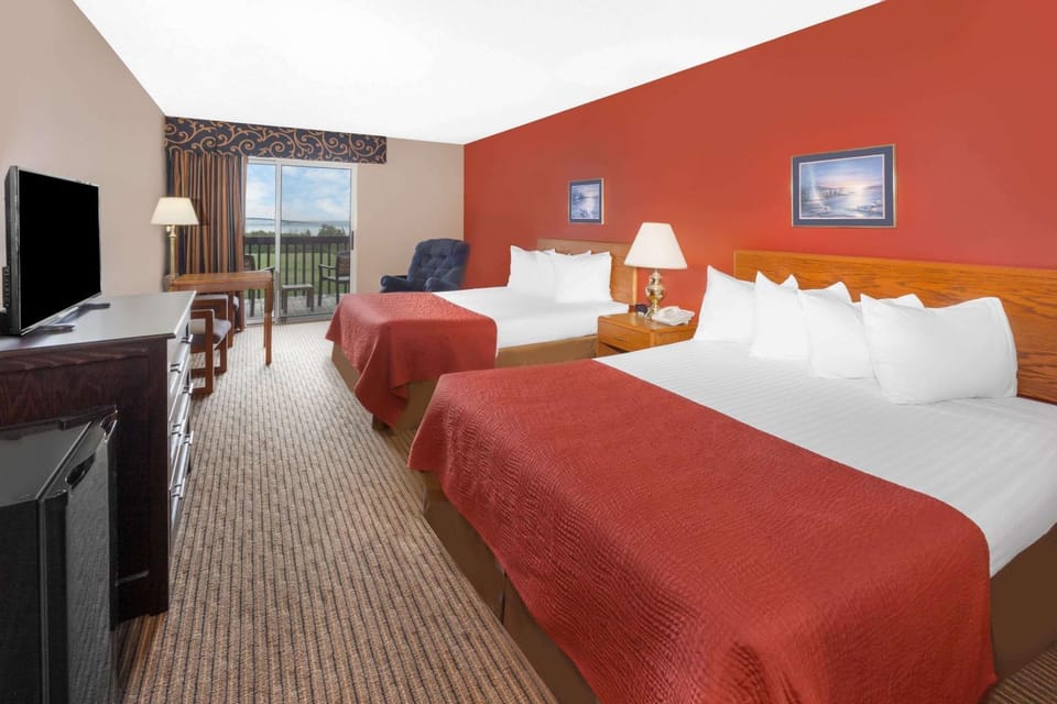 Photo of the whole room, On site